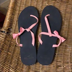 4/$20 Hollister Navy Bow tie Flip Flops Size 8/9 NWOT